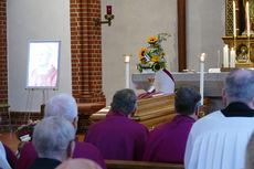 Pontifikalrequiem und Beisetzung von Weihbischof em. Johannes Kapp (Foto: Karl-Franz Thiede)